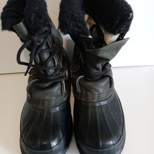 Vintage sorel womens 7 really cool “grunge” look